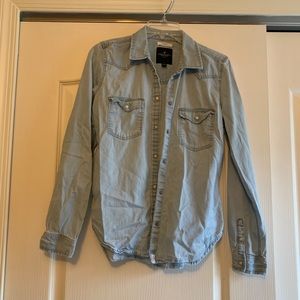 American Eagle Denim Button-up